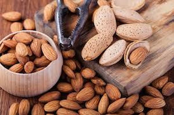 تصویر 1 از خرید بادام درختی + قیمت فروش استثنایی